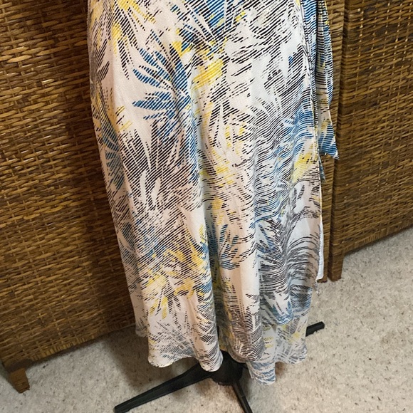 EUC H by Halston white yellow black blue leaf print wrap hi/low maxi dress - Picture 2 of 10